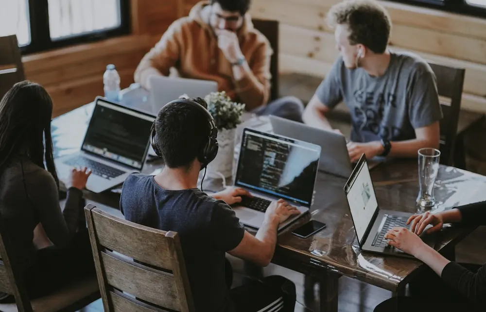 The Triple Threat IT Leader: Bundling PM, Cybersecurity and Cloud for 2026